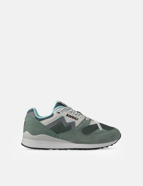 Karhu Synchron Classic Trainers - Iceberg Green/Lily White