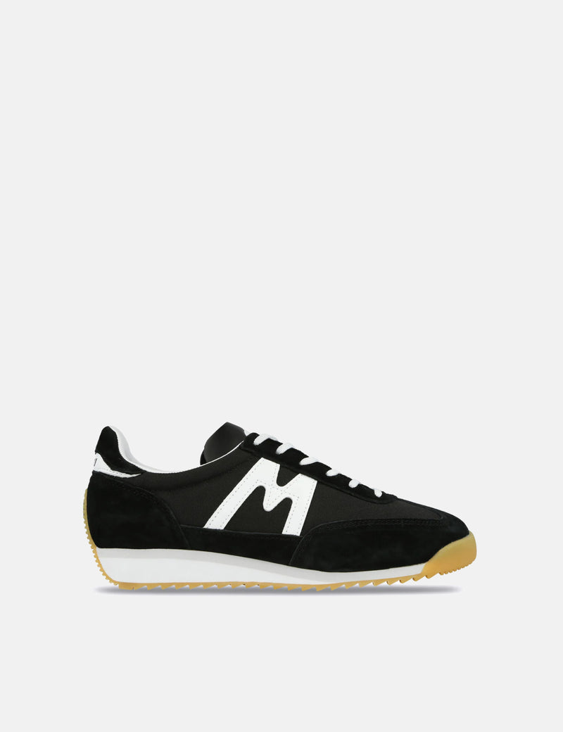 Karhu Mestari Trainers - Black/White