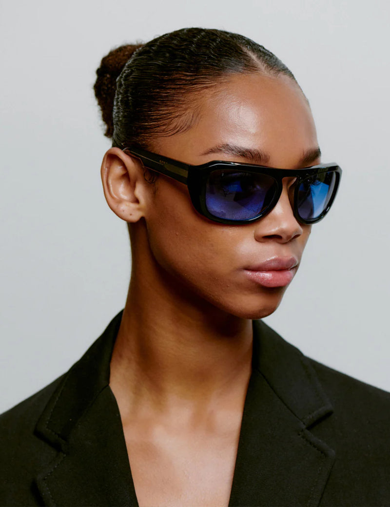 A.Kjaerbede Max Sunglasses - Black/Blue