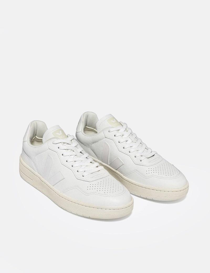 Veja V-90 O.T. Leather Trainers - Extra White