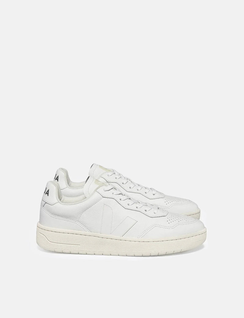 Veja Womens V-90 O.T. Leather Trainers - Extra White