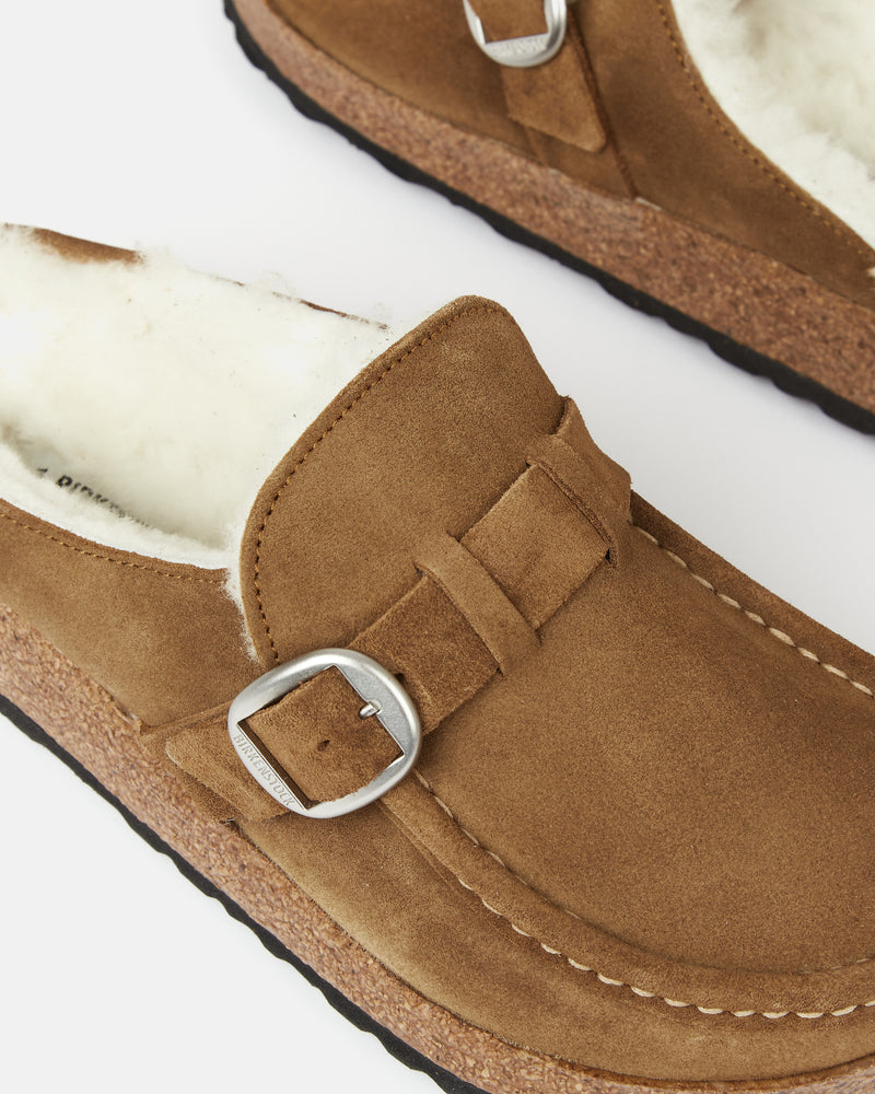 Birkenstock Buckley Clog Slippers (Suede Shearling) - Tea