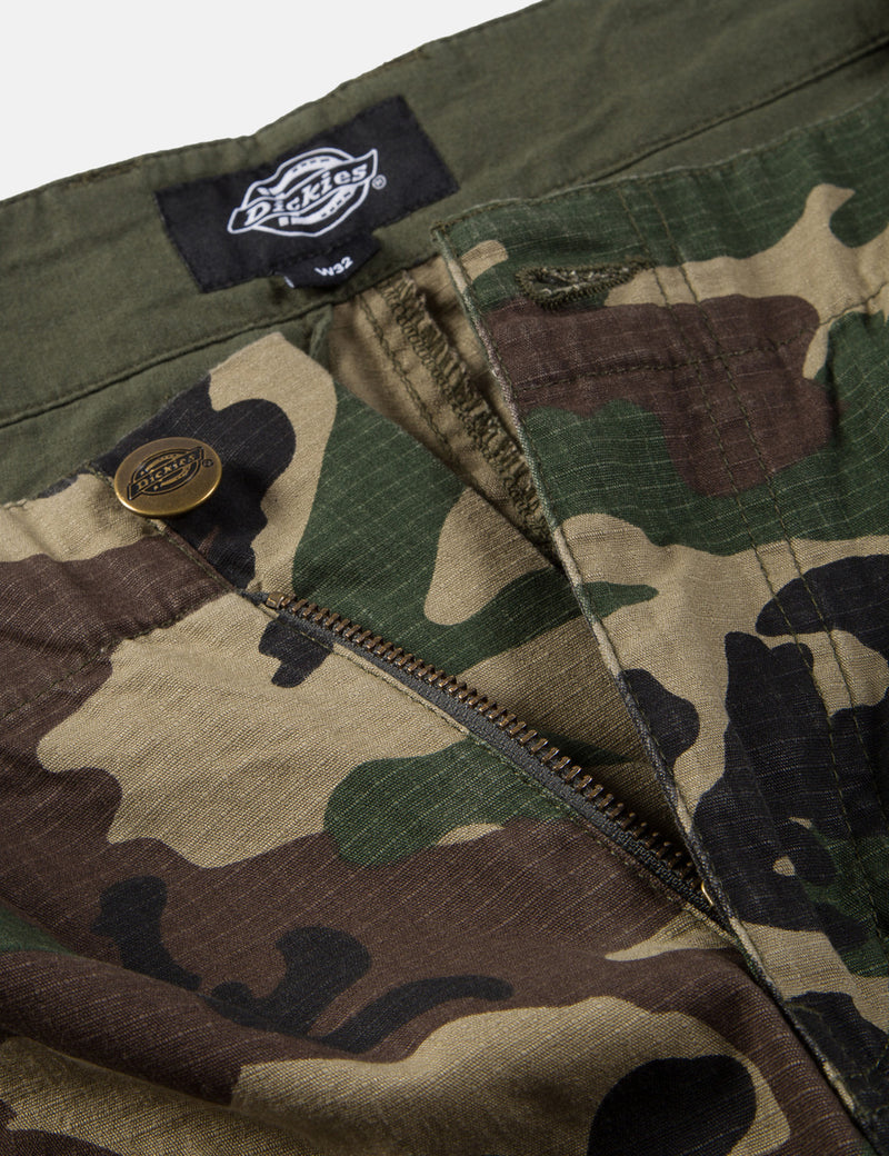 Dickies in New York Cargo Short - Camouflage