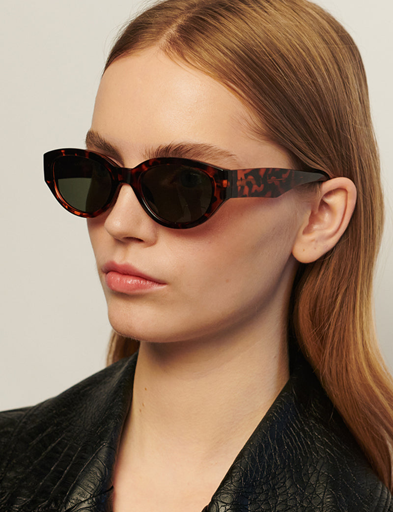 A.Kjaerbede Lunettes de soleil Winnie - Demi Tortoise