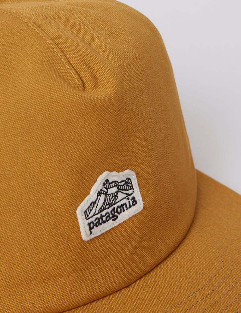 Patagonia 라인 로고 릿지 스트라이프 Funfarer 캡 - Oaks 브라운