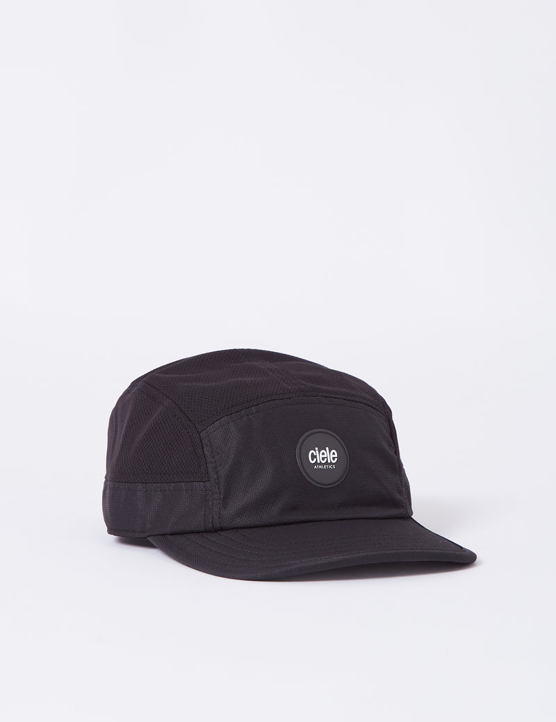 Ciele Athletics GOCap（バッジロゴ）-Whitaker Black