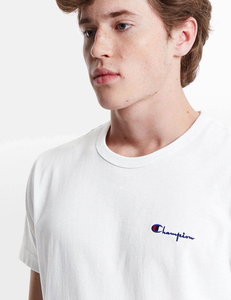 Champion 스크립트 로고 티셔츠-화이트
