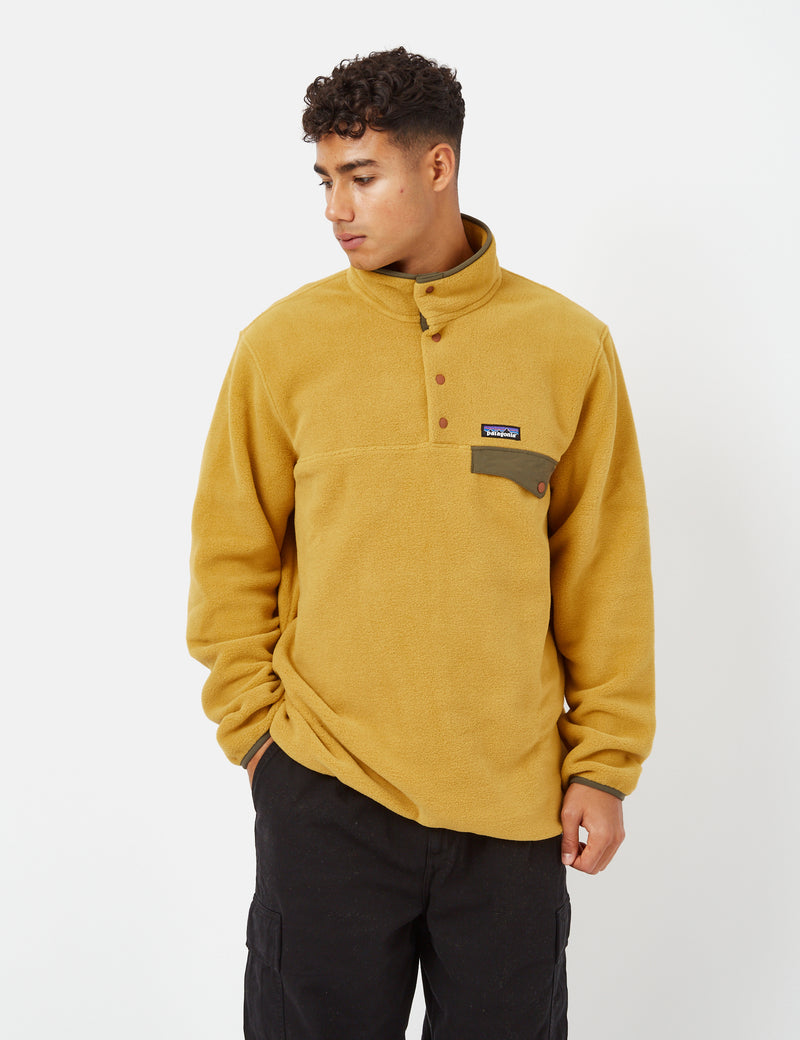 Patagonia Lightweight Synchilla Snap-T Fleece Pullover - Cabin Gold I UE. –  URBAN EXCESS