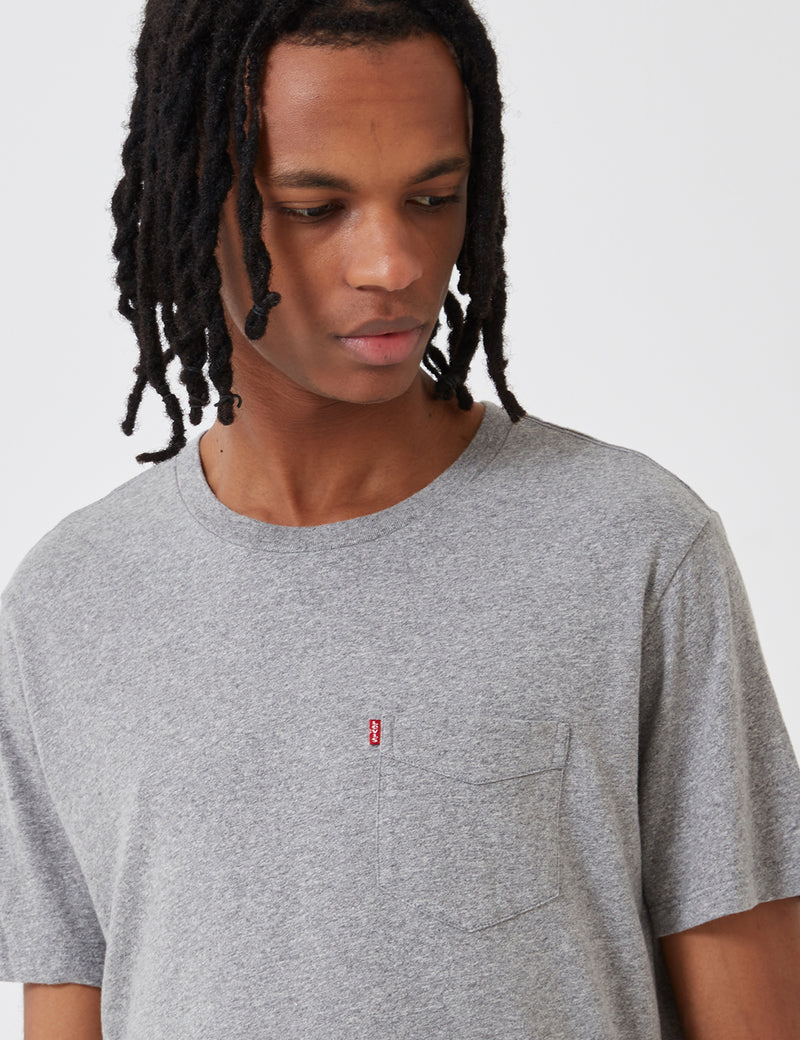 Levis Sunset Pocket T-Shirt - Medium Grey Heather
