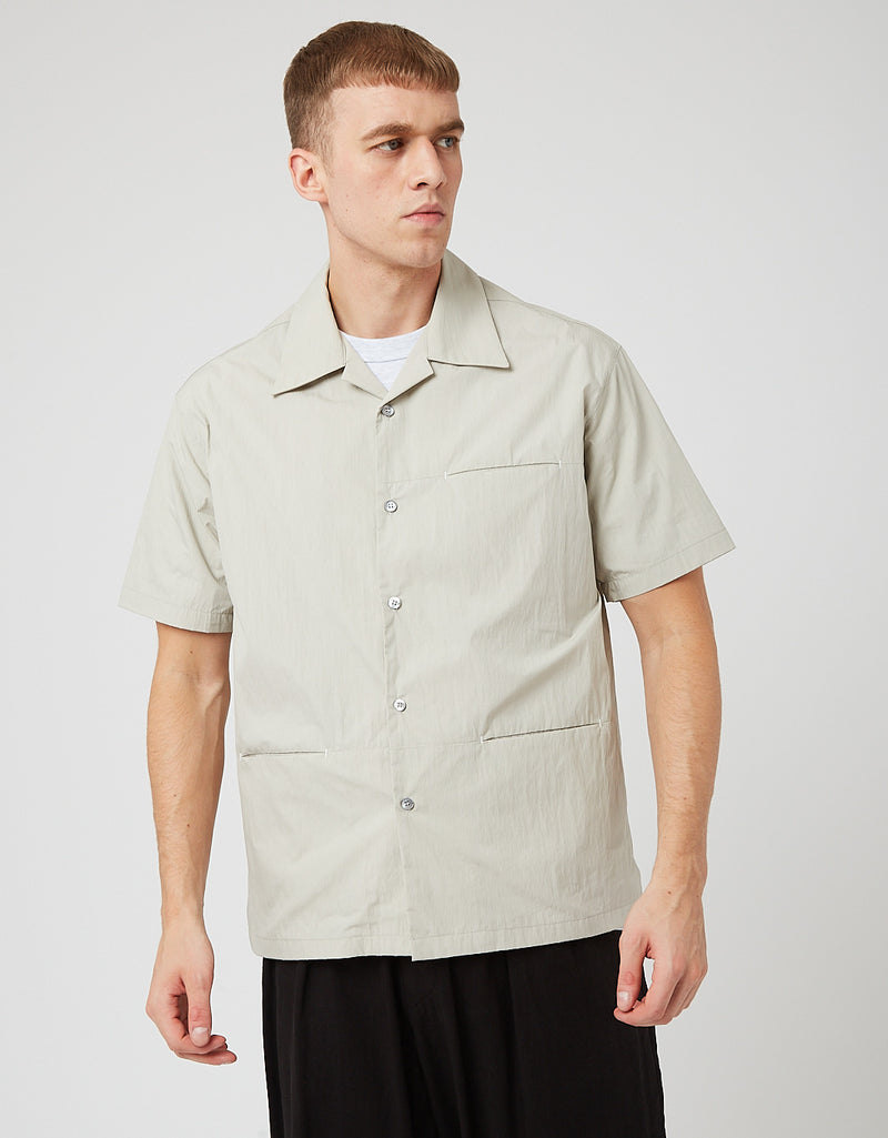 ユニフォームブリッジ3ポケットオープンカラーシャツ-クリームグレー