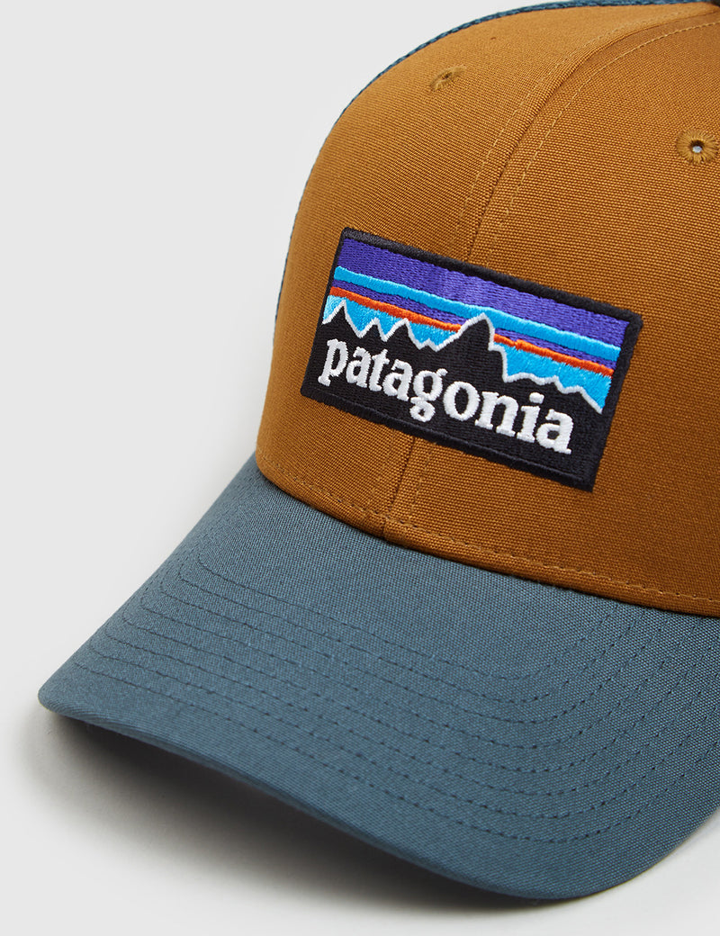 Patagonia P-6 Logo Trucker Hat - Bear Brown
