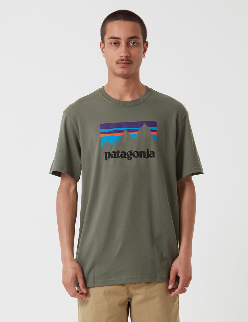 T-Shirt Autocollant Patagonia Shop - Vert Industriel
