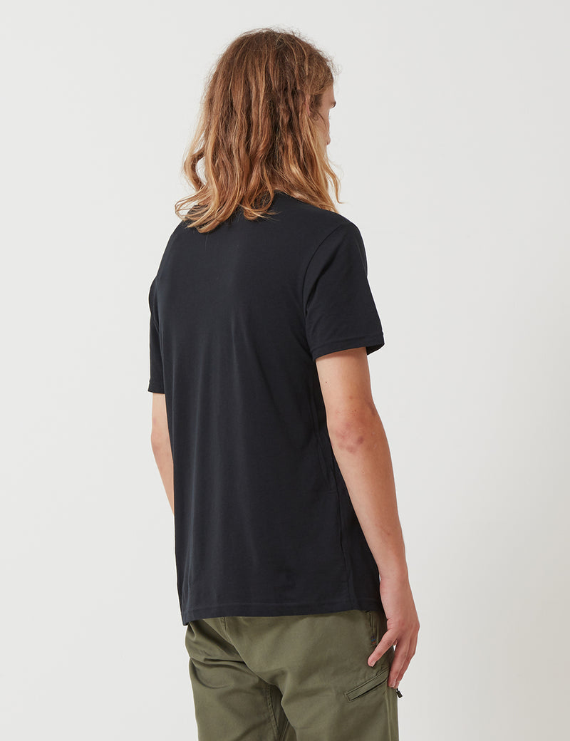 パタゴニアフィッツロイスコープオーガニックTシャツ-ブラック