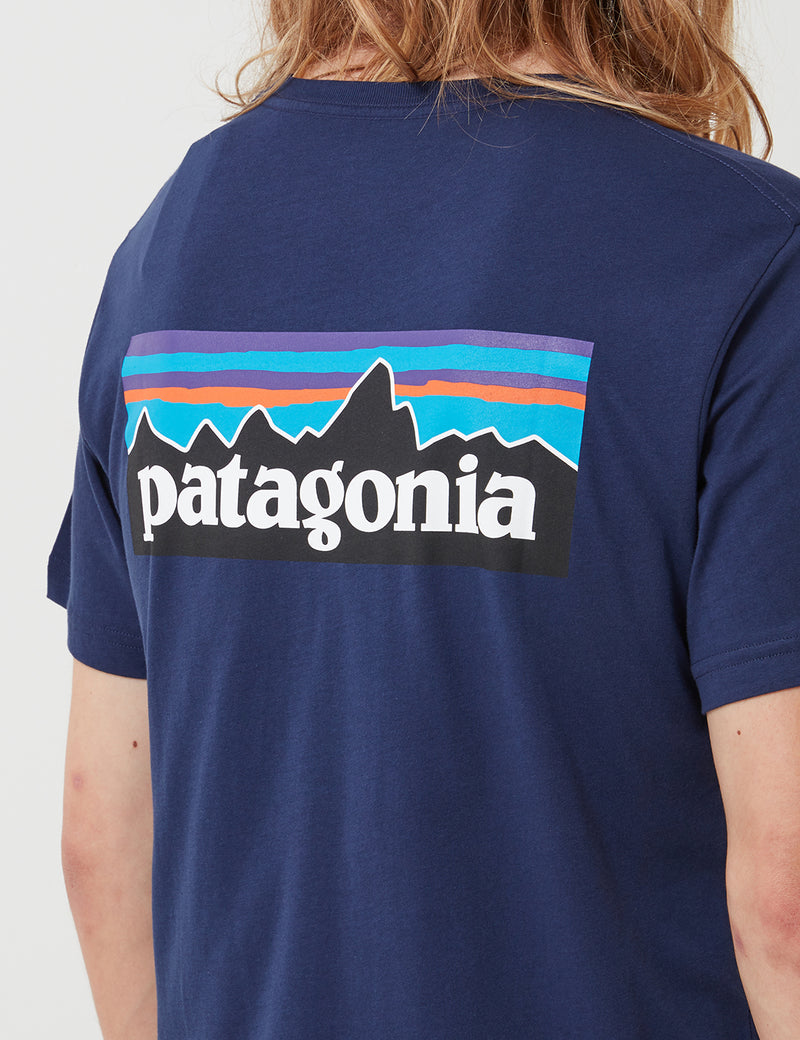パタゴニアP-6ロゴオーガニックTシャツ-クラシックネイビーブルー