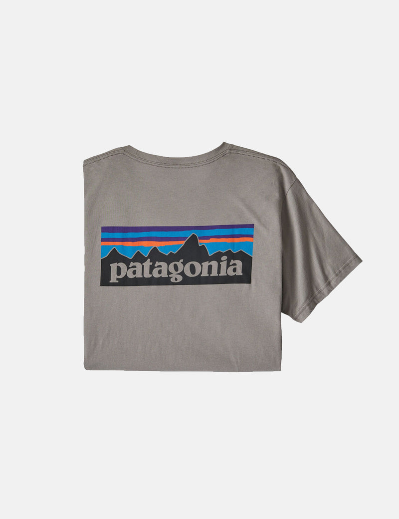 パタゴニアP-6ロゴオーガニックTシャツ-フェザーグレー