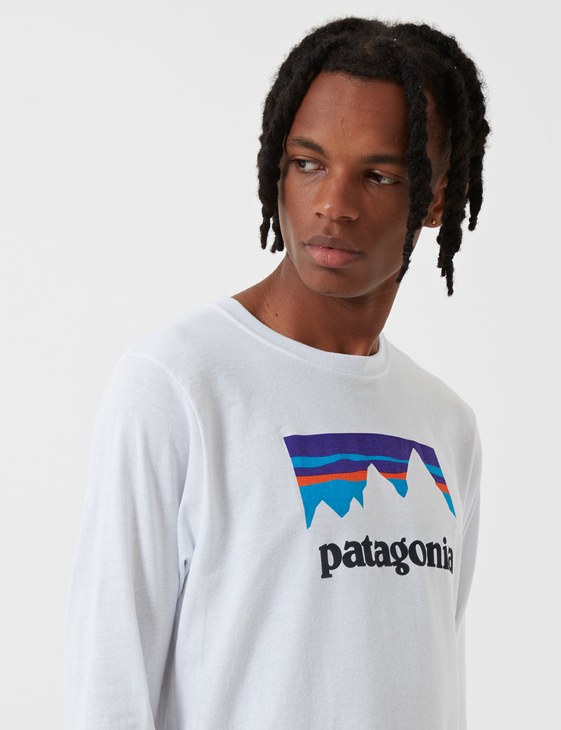 Patagonia Langarm-Shop-Aufkleber Responsibili-T T-Shirt - Weiß