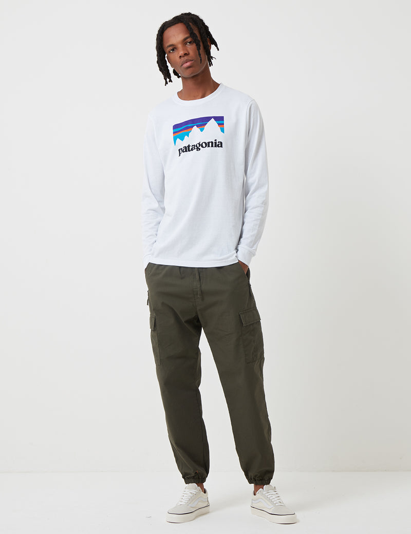 パタゴニア長袖ショップステッカー責任-Tシャツ-ホワイト