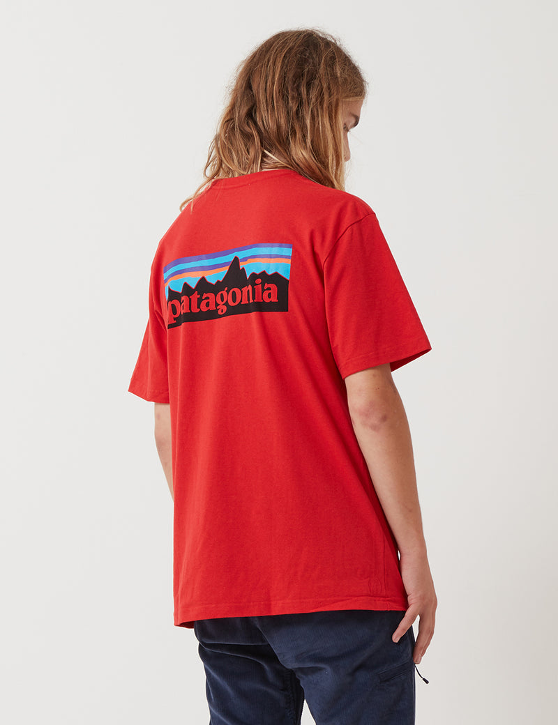 パタゴニアP-6ロゴレスポンシビリ-Tシャツ-ファイヤーレッド