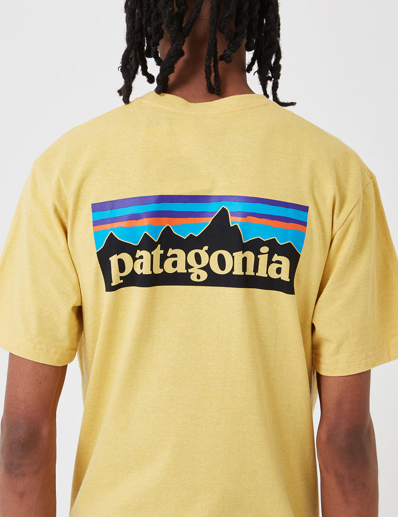 Patagonien P-6 Logo Responsibili-T T-Shirt - Surfbrett Gelb