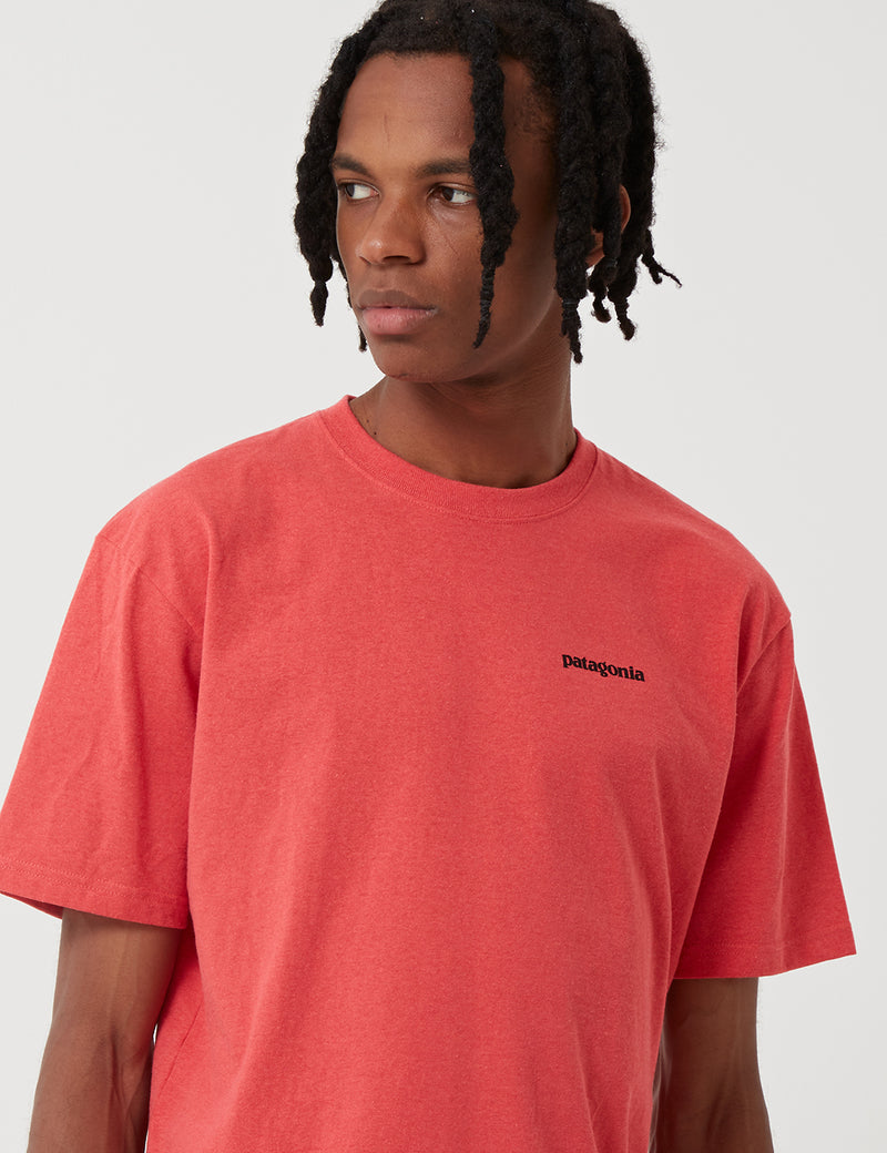 パタゴニアP-6ロゴレスポンシビリ-Tシャツ-トマトレッド