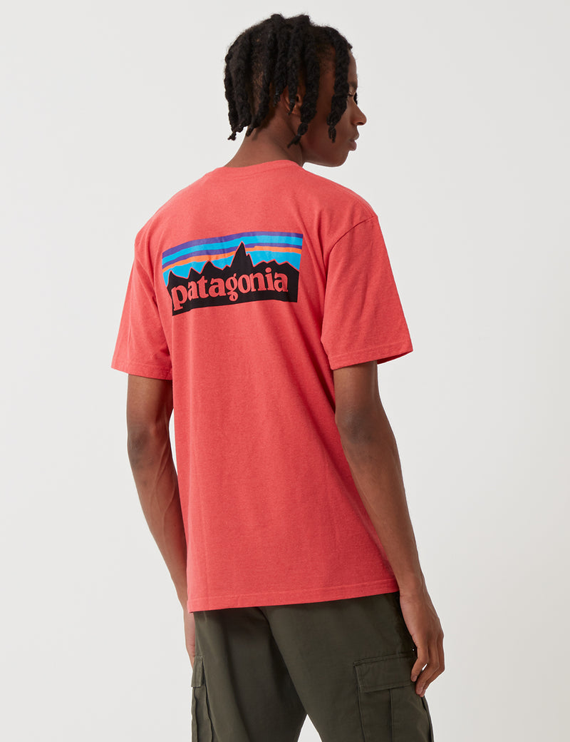 パタゴニアP-6ロゴレスポンシビリ-Tシャツ-トマトレッド