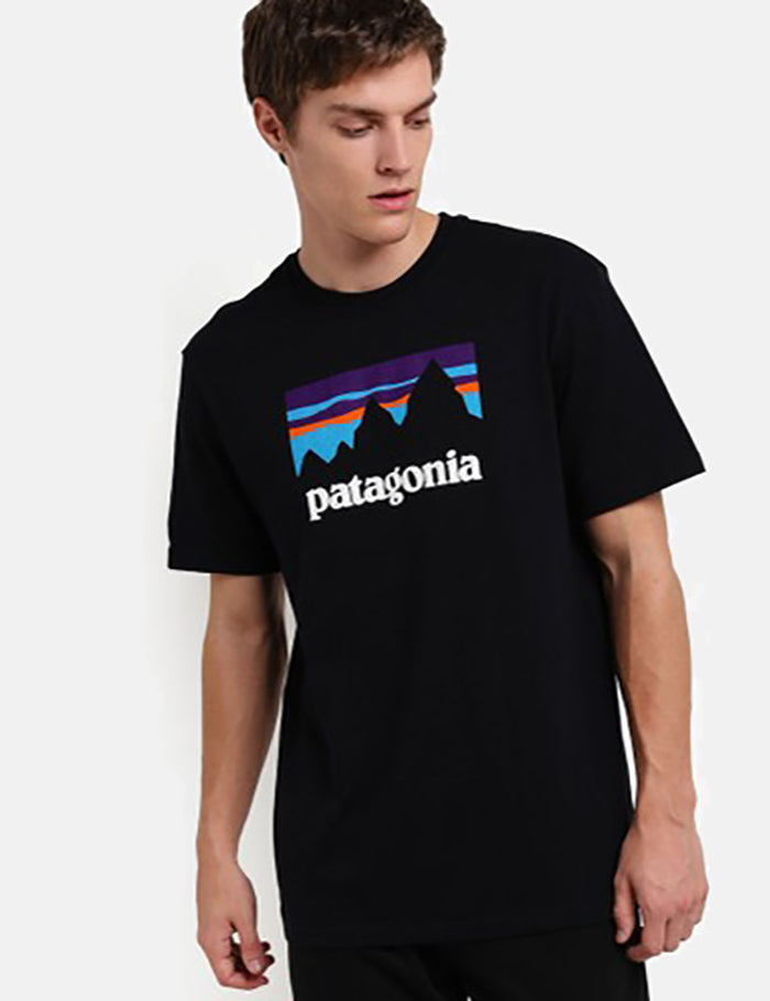 パタゴニアショップステッカーレスポンシビリ-Tシャツ-ブラック