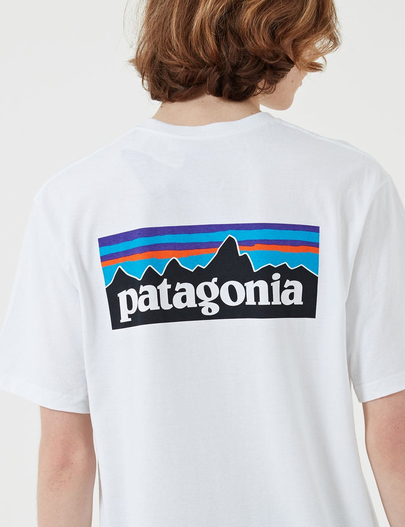 T-Shirt à Poche Responsibili-Tee Patagonia P-6 Logo Pocket - White