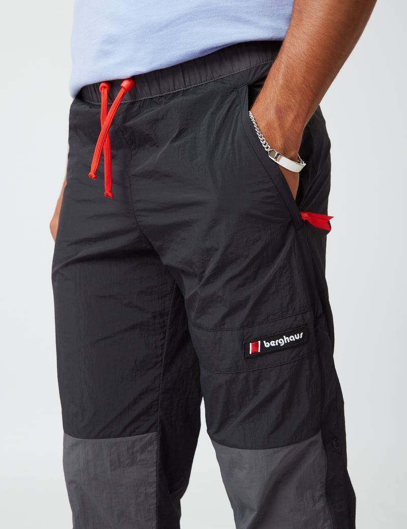 Berghaus Dean Street Co-ord Windhose - Jet Black/Grey Nadelstreifen