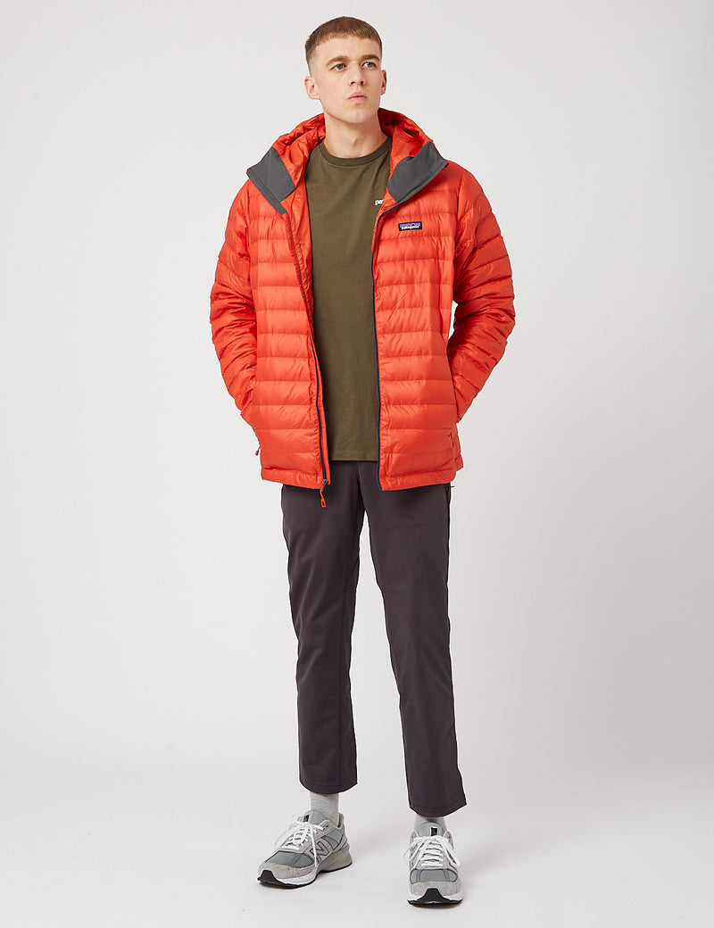 Patagonia Daunenpullover Kapuzenjacke - Hot Ember Red