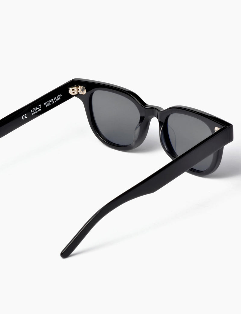 Akila Legacy Sunglasses - Black/Black Lens