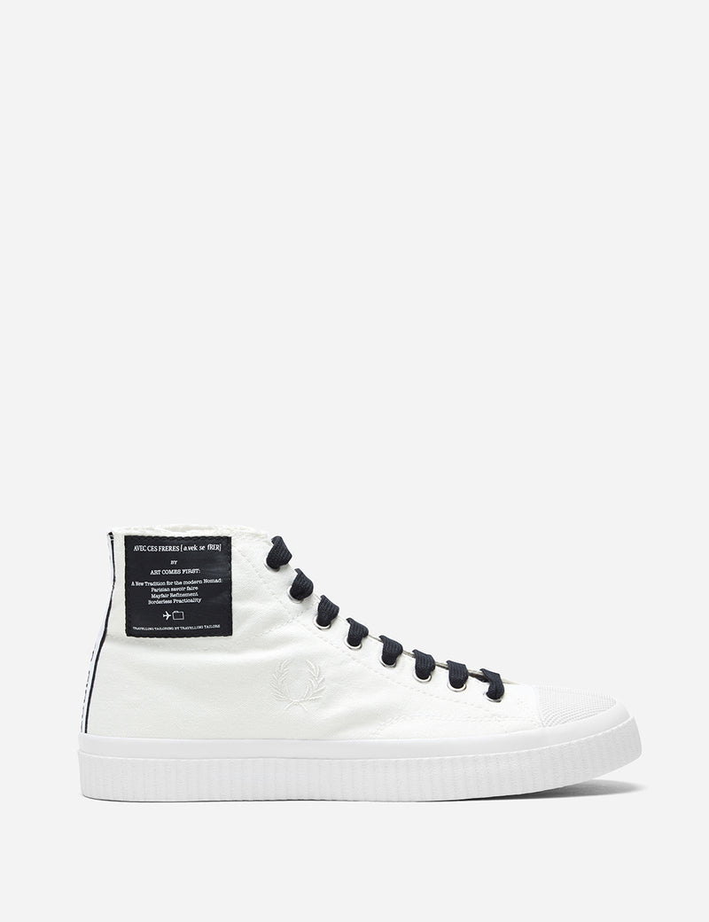 Fred Perry Art Coms First Hughes Mid Cvs Trainers - Snow White