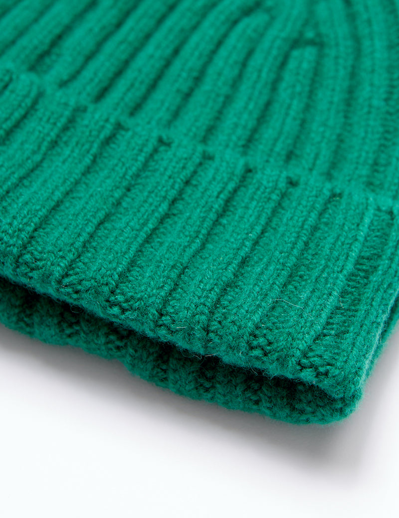 Bonnet côtelé 2x2 Bhode (laine d'agneau) - Grove Green