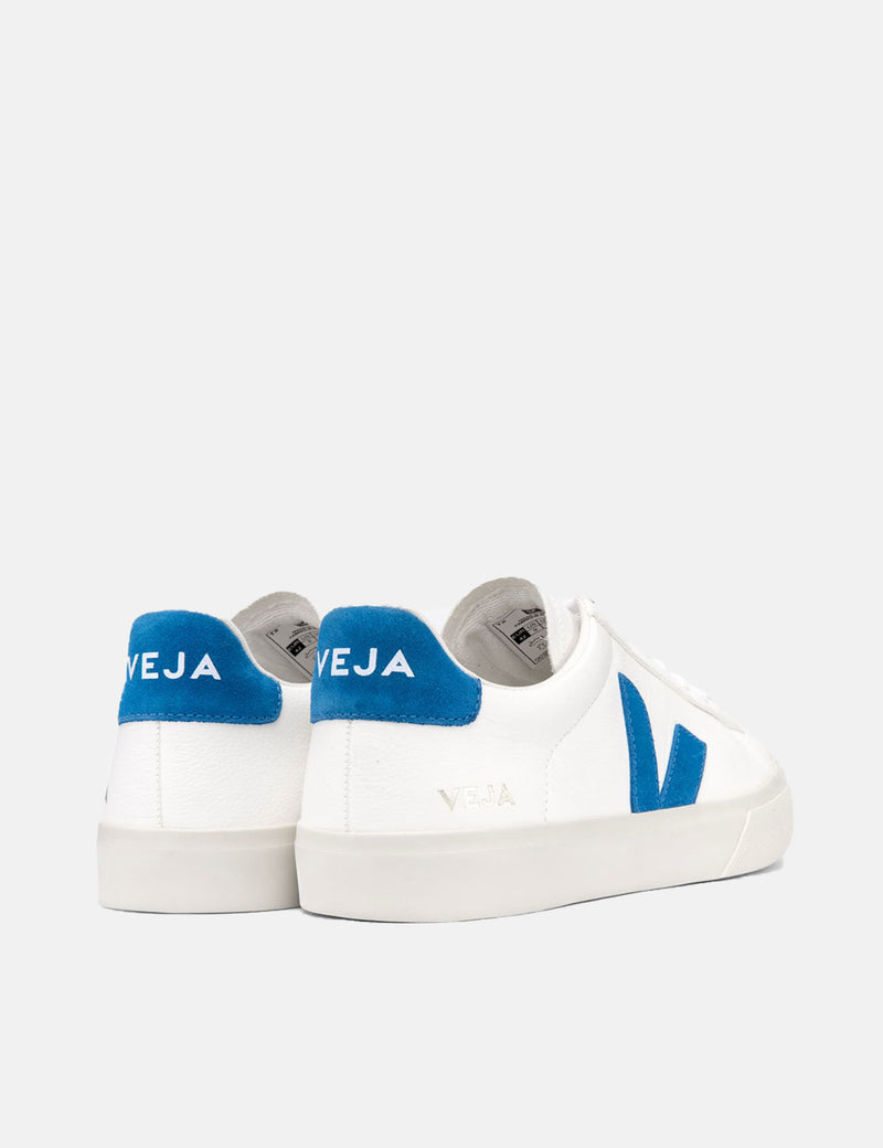 Baskets Veja Campo pour femmes (cuir sans chrome) - blanc extra/bleu suédois