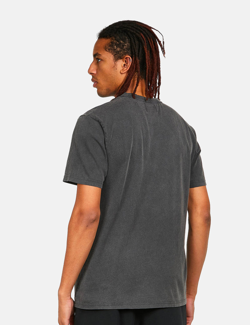 カラフルなスタンダードクラシックTシャツ（オーガニック）-フェードブラック