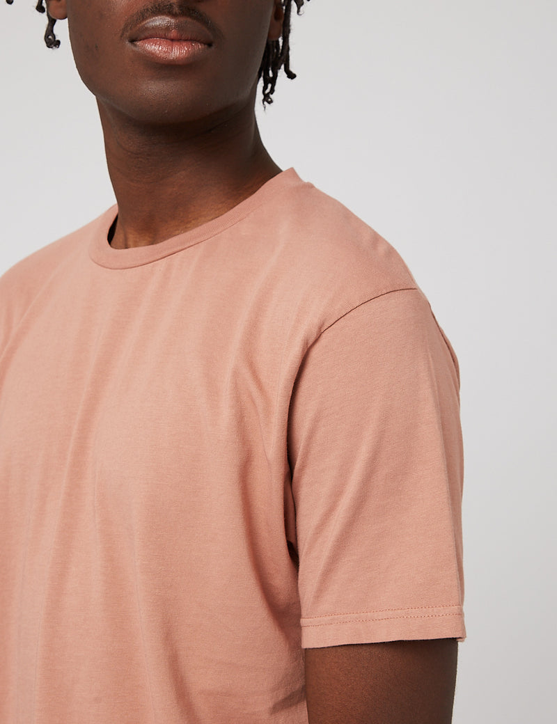 カラフルなスタンダードクラシックオーガニックTシャツ-ローズウッドミスト