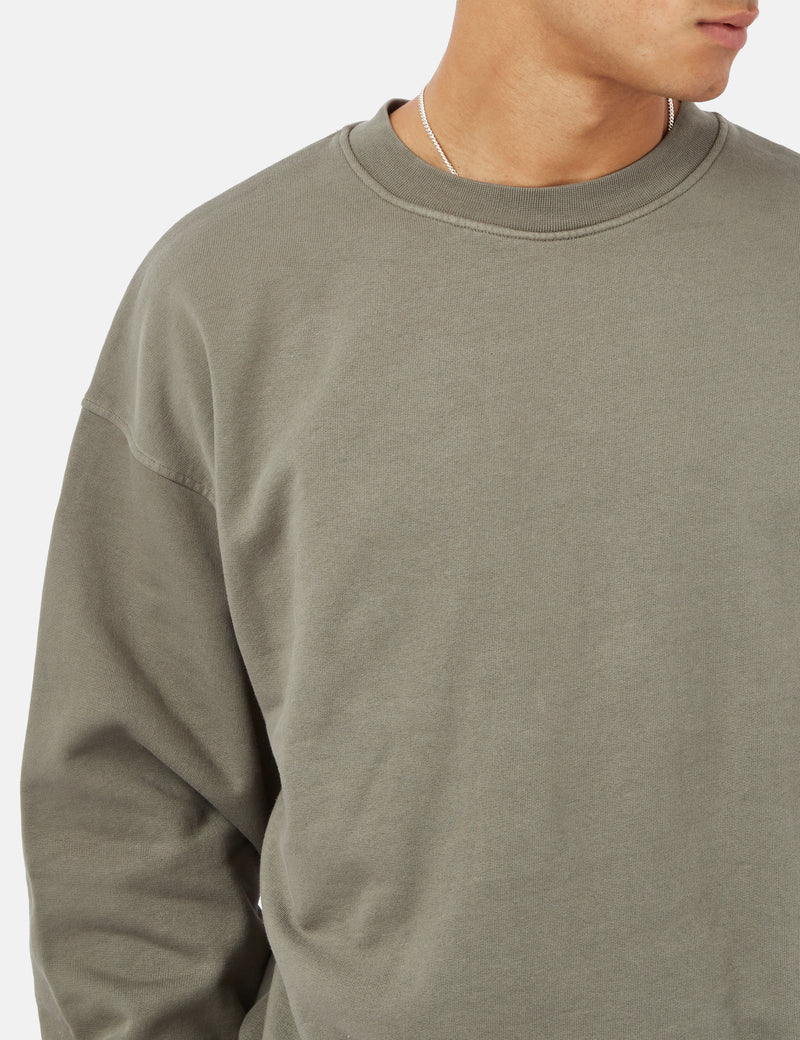 Buntes Standard Bio-Sweatshirt in Übergröße mit Rundhalsausschnitt - Dusty Olive