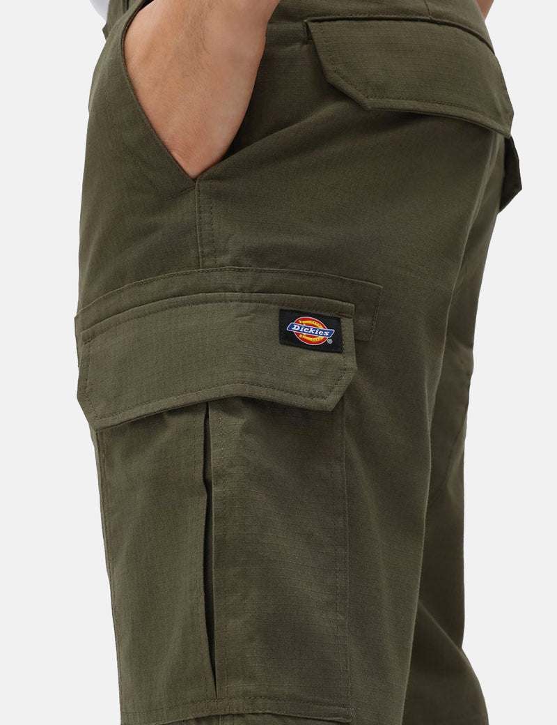 Dickiesミラービルカーゴショーツ-ミリタリーグリーン