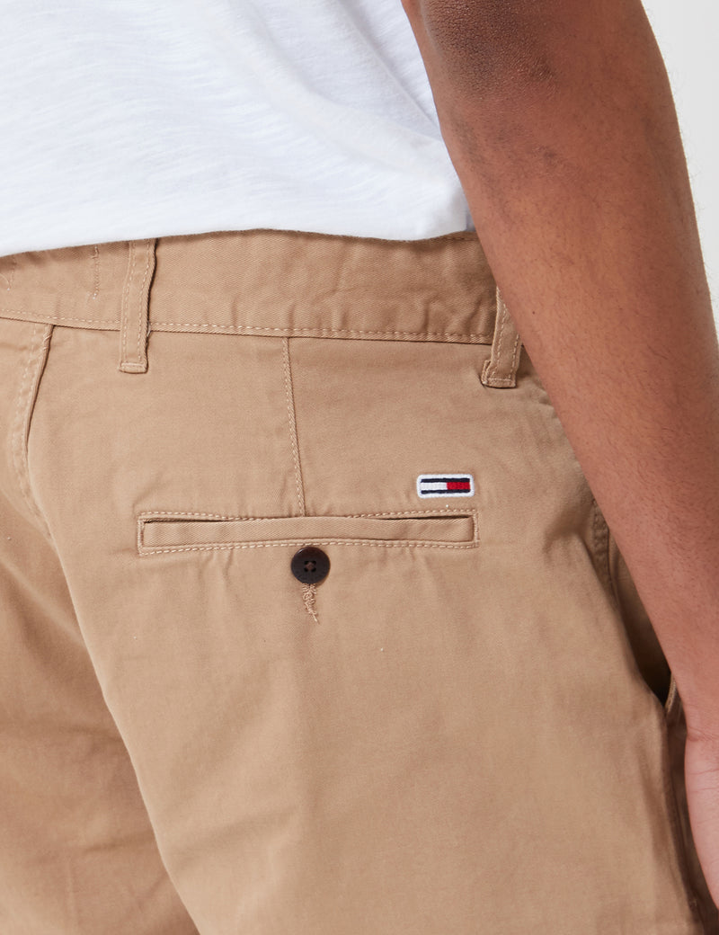 Tommy Hilfiger 치노 반바지-Tiger 's Eye Beige