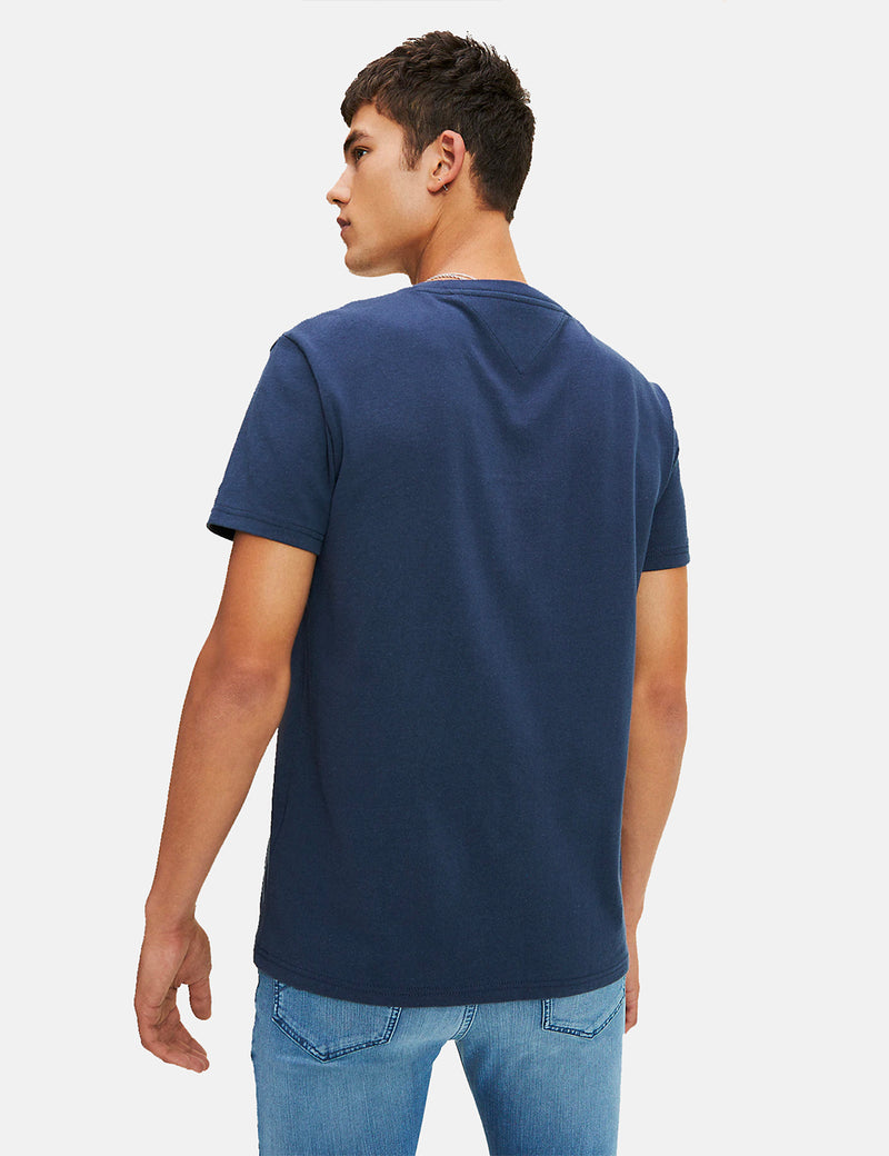 Tommy Jeans Badge Logo T-Shirt - Black Iris/Navy