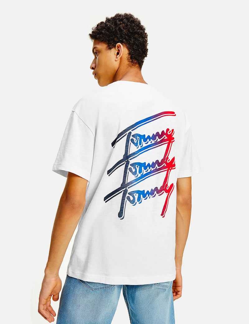 Tommy JeansリピートスクリプトロゴTシャツ（オーガニックコットン）-ホワイト