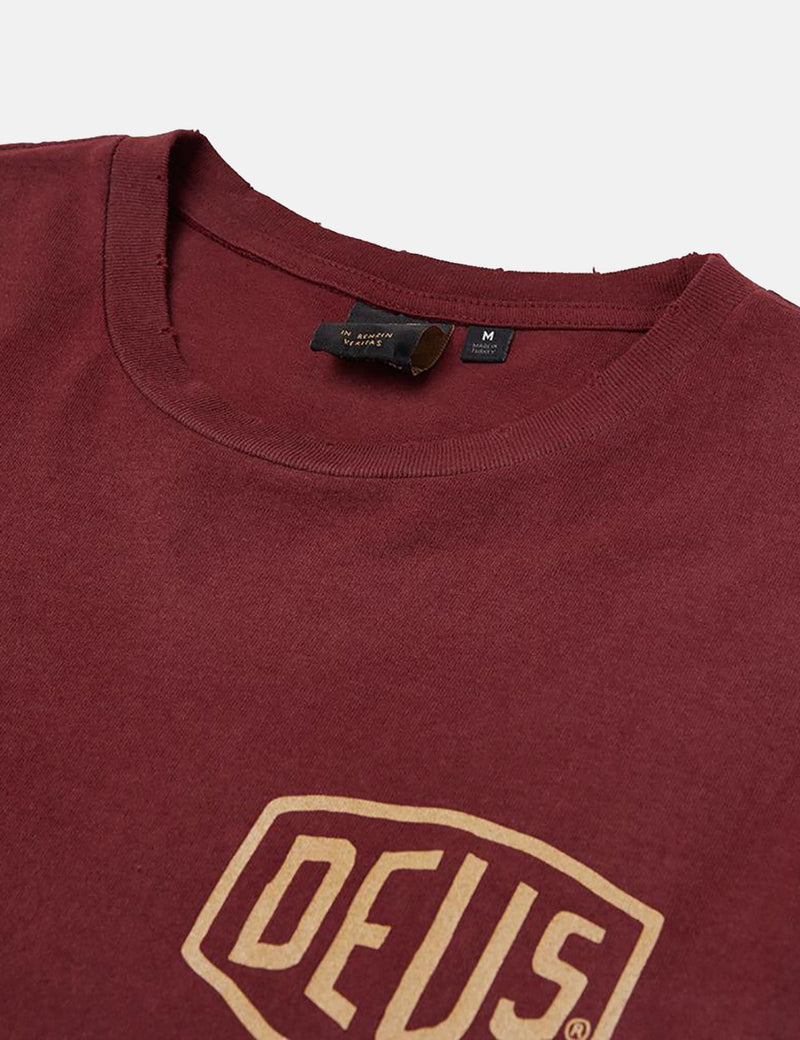T-shirt Tokyo Deus Ex Machina blanchi au soleil - Maroon