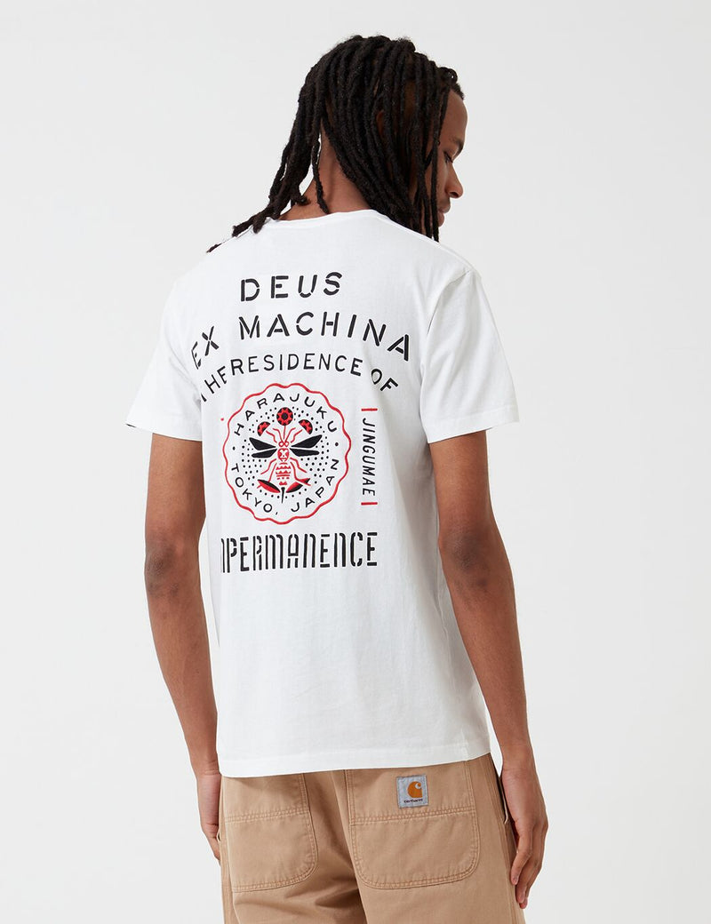 Deus Ex Machina TokyoアドレスTシャツ（刺繡）-ヴィンテージホワイト