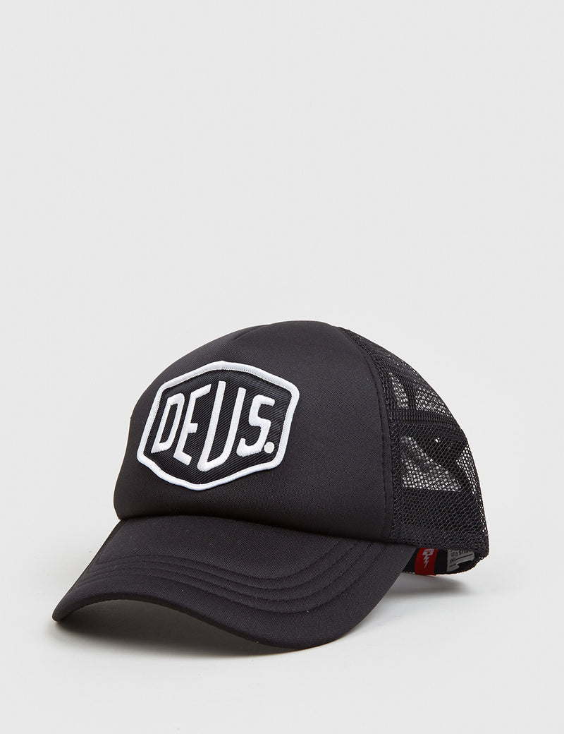 Deus Ex Machina Baylands Trucker Cap - Black/White