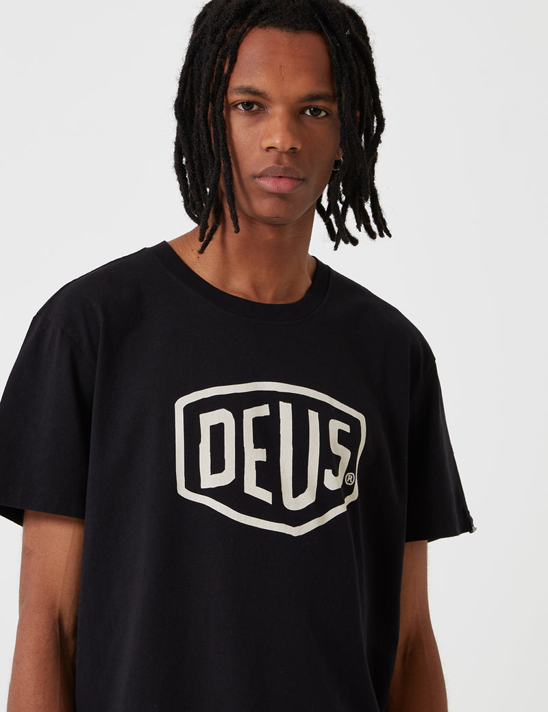 Deus ExMachinaシールドTシャツ-ブラック
