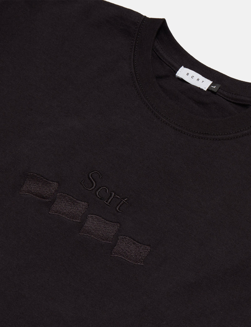 SCRTエンブフラッグTシャツ-ブラック