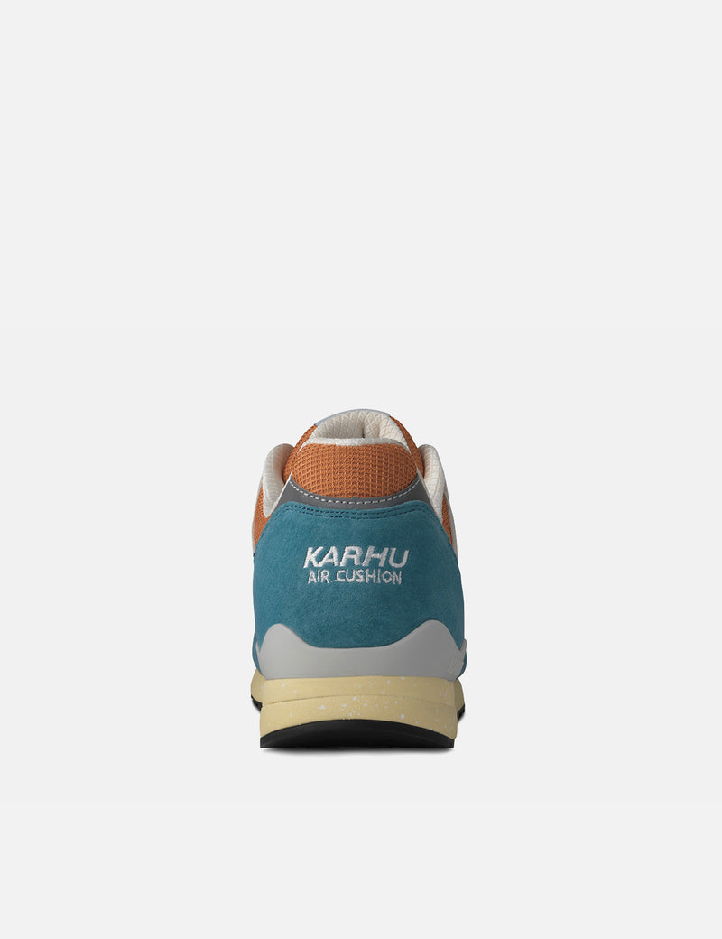 Karhu Synchron Classic Trainers - Reef Waters/Abbey Stone Grey
