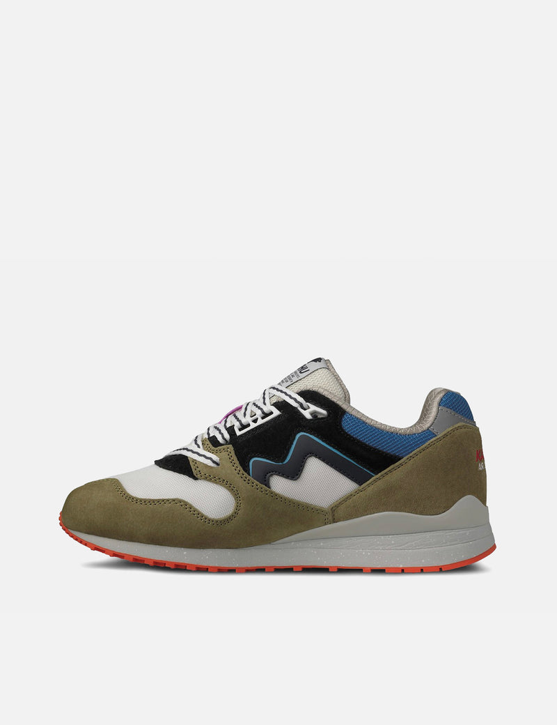 Karhu Synchron Classic Trainers - Green Moss/India Ink