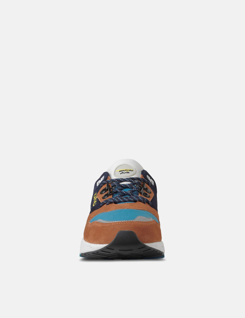 Karhu Aria（F803051）-レザーブラウン/スカイナイト