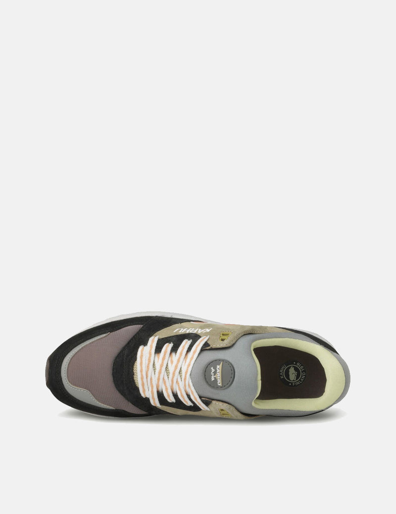 Karhu Aria (F803053) - Jet Black/Taos Taupe