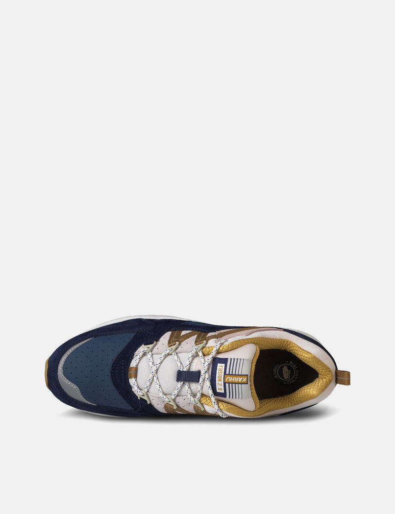 Karhu Fusion 2.0（F804064）-パトリオットブルー/タペナード